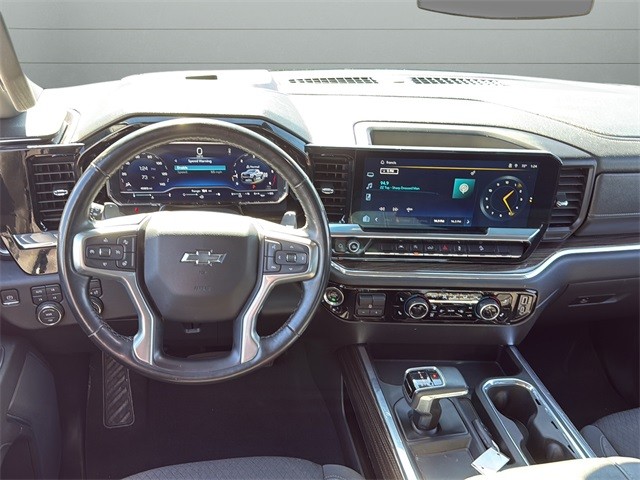 Chevrolet Silverado 1500 Vehicle Full-screen Gallery Image 12