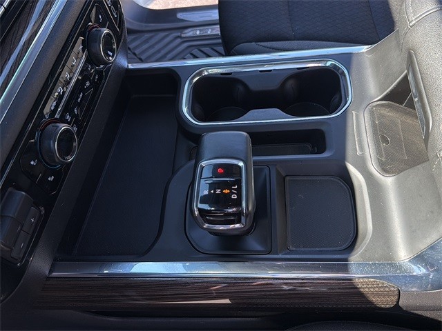 Chevrolet Silverado 1500 Vehicle Full-screen Gallery Image 20