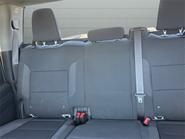 Chevrolet Silverado 1500 Vehicle Full-screen Gallery Image 28