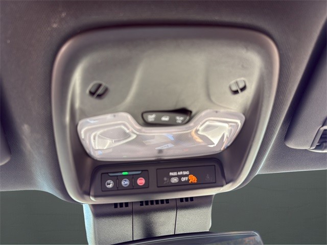 Chevrolet Colorado Vehicle Full-screen Gallery Image 21