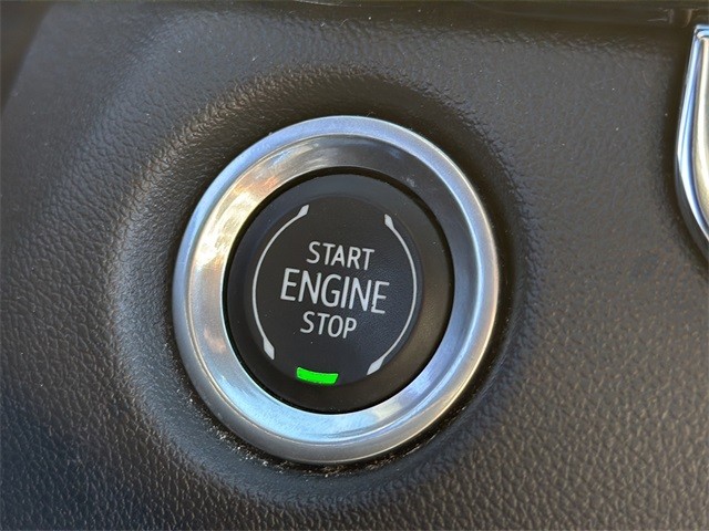 Chevrolet Colorado Vehicle Full-screen Gallery Image 22