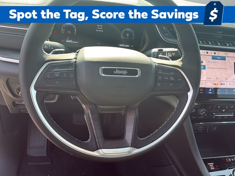 Jeep Grand Cherokee Vehicle Full-screen Gallery Image 27