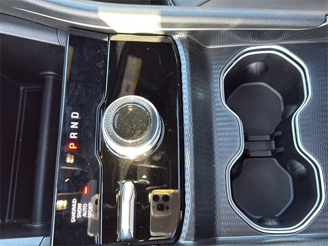 Jeep Grand Cherokee Vehicle Full-screen Gallery Image 21