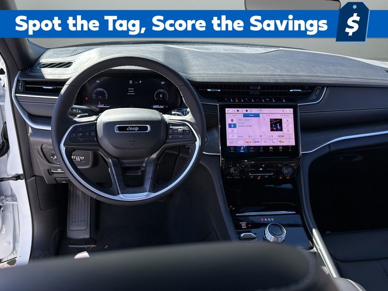 Jeep Grand Cherokee Vehicle Full-screen Gallery Image 12