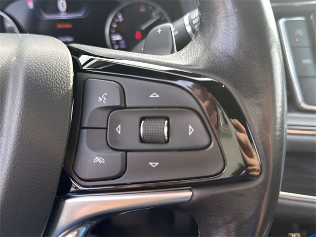 Buick Enclave Vehicle Full-screen Gallery Image 18