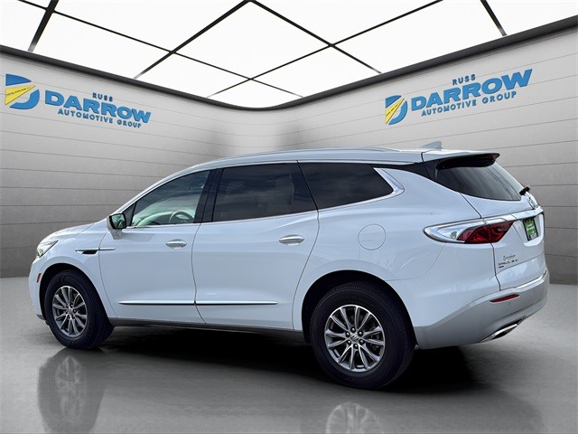 Buick Enclave Vehicle Full-screen Gallery Image 3