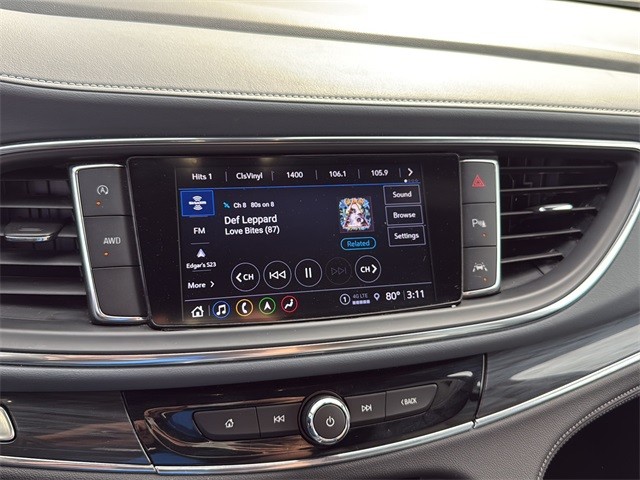 Buick Enclave Vehicle Full-screen Gallery Image 20