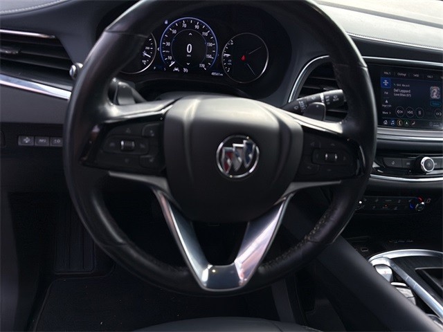 Buick Enclave Vehicle Full-screen Gallery Image 25