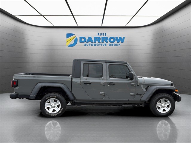 Jeep Gladiator Vehicle Full-screen Gallery Image 6