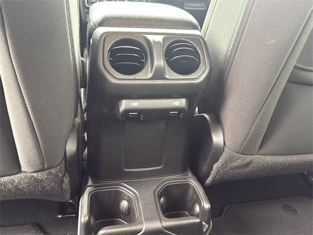 Jeep Gladiator Vehicle Full-screen Gallery Image 17