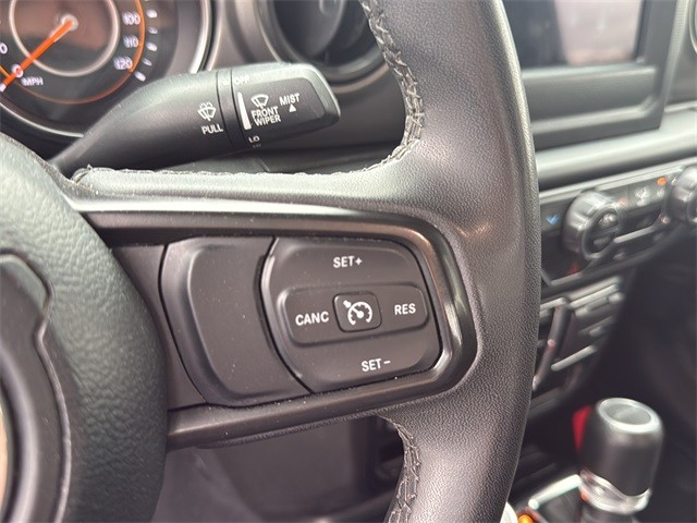 Jeep Gladiator Vehicle Full-screen Gallery Image 18