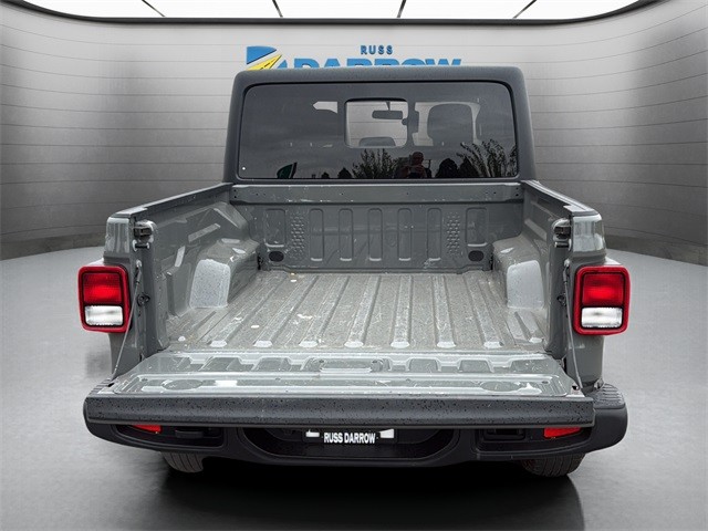 Jeep Gladiator Vehicle Full-screen Gallery Image 24