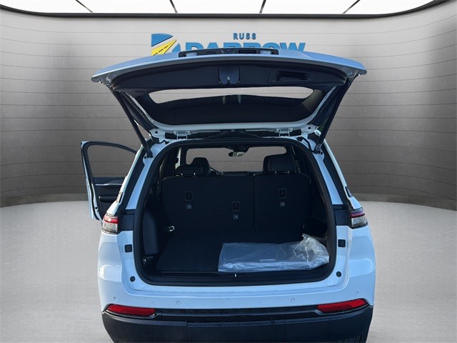 Jeep Grand Cherokee Vehicle Full-screen Gallery Image 26