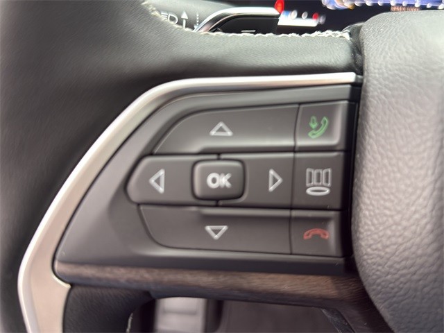 Jeep Grand Cherokee Vehicle Full-screen Gallery Image 9