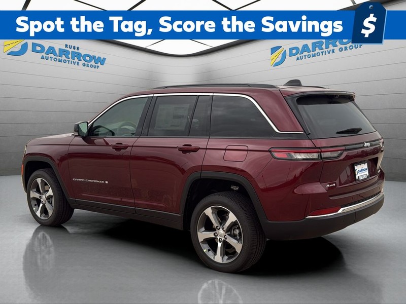 Jeep Grand Cherokee Vehicle Full-screen Gallery Image 3