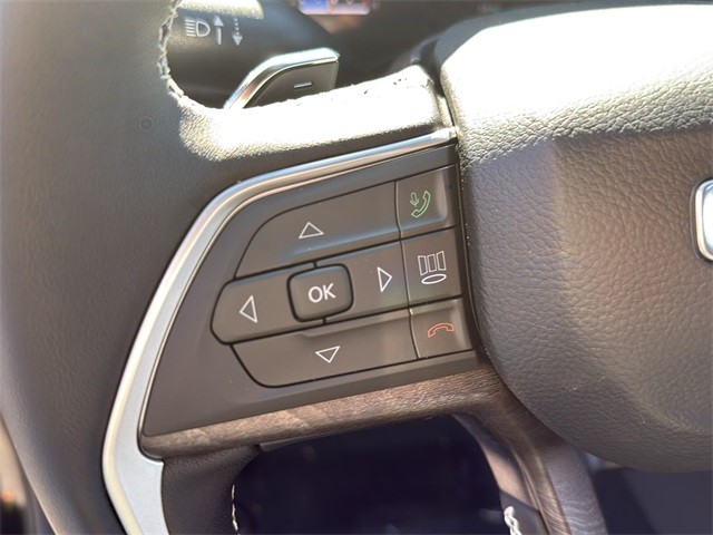 Jeep Grand Cherokee Vehicle Full-screen Gallery Image 9