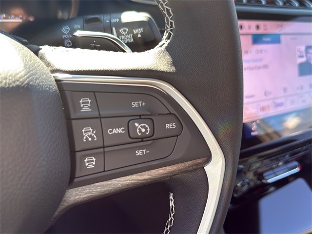 Jeep Grand Cherokee Vehicle Full-screen Gallery Image 19