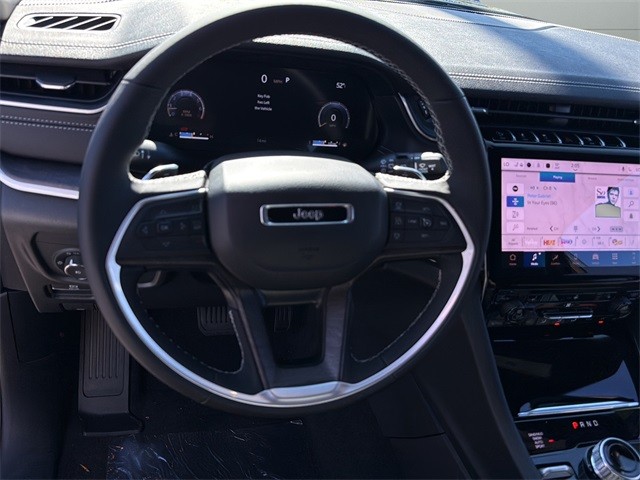 Jeep Grand Cherokee Vehicle Full-screen Gallery Image 27