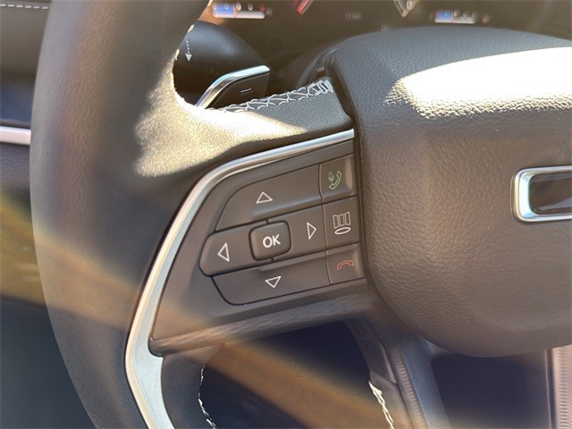 Jeep Grand Cherokee Vehicle Full-screen Gallery Image 9