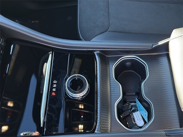 Jeep Grand Cherokee Vehicle Full-screen Gallery Image 21