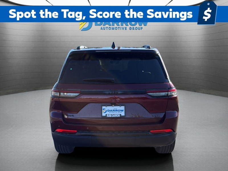 Jeep Grand Cherokee Vehicle Full-screen Gallery Image 4