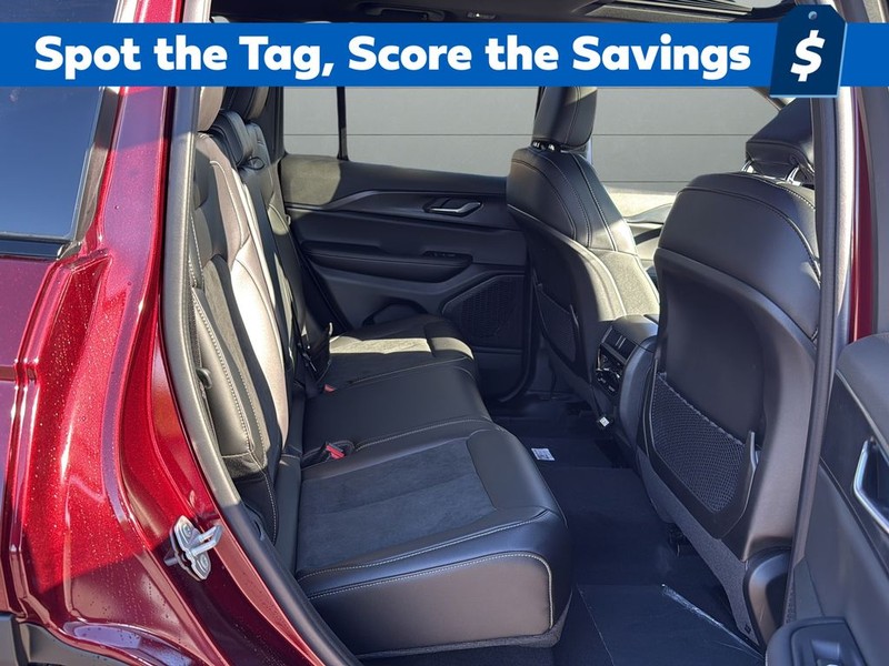 Jeep Grand Cherokee Vehicle Full-screen Gallery Image 14