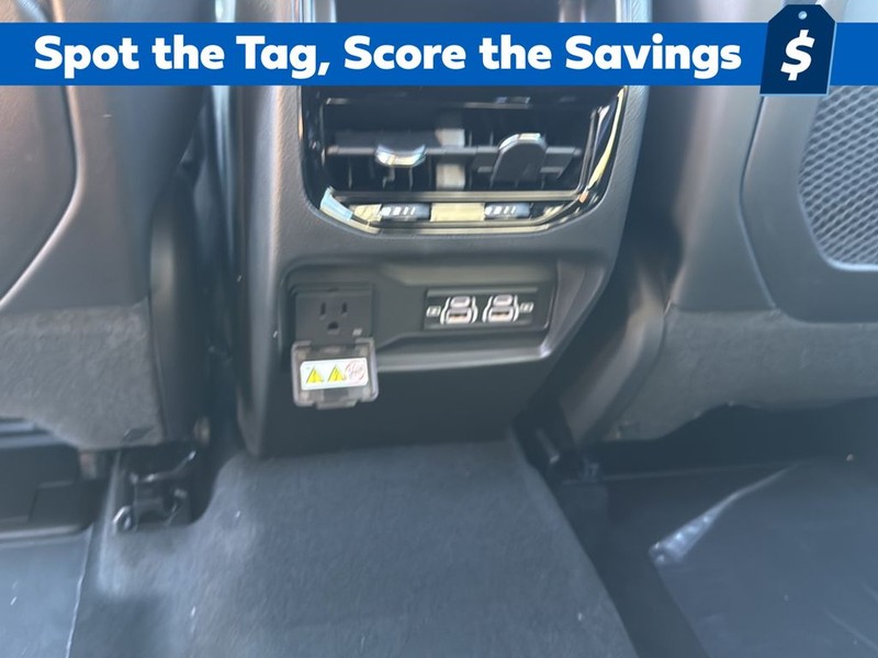 Jeep Grand Cherokee Vehicle Full-screen Gallery Image 18