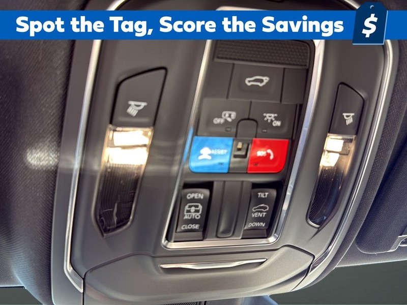 Jeep Grand Cherokee Vehicle Full-screen Gallery Image 24