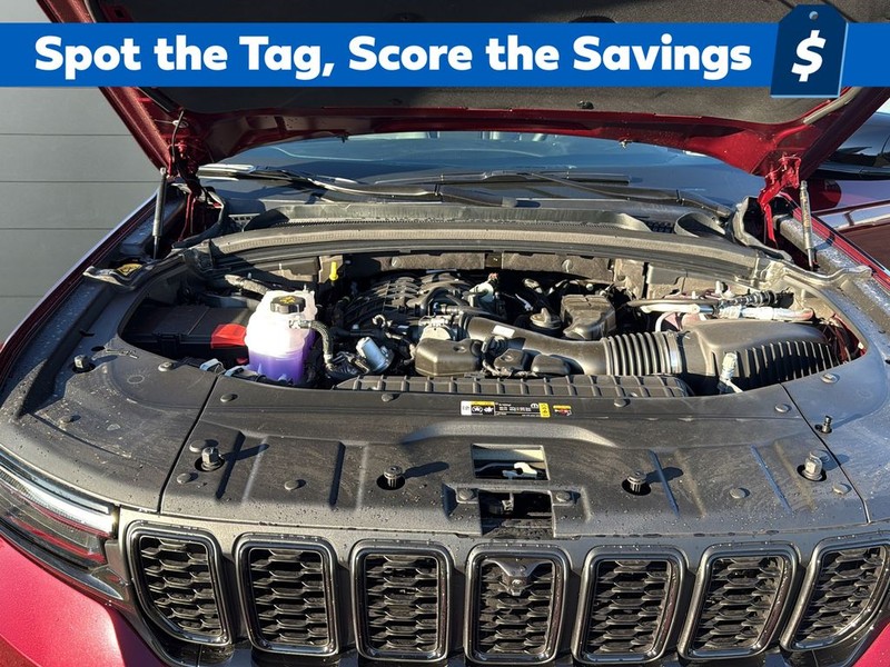 Jeep Grand Cherokee Vehicle Full-screen Gallery Image 20