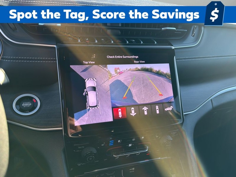 Jeep Grand Cherokee Vehicle Full-screen Gallery Image 23