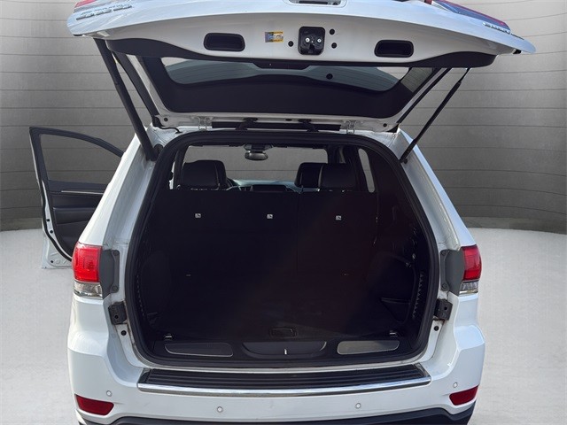 Jeep Grand Cherokee Vehicle Full-screen Gallery Image 26