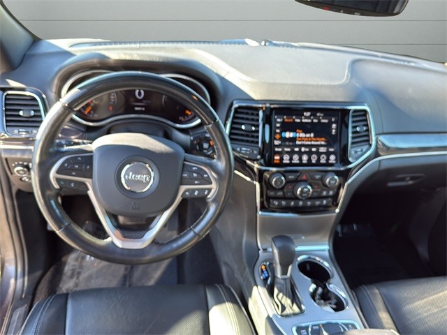 Jeep Grand Cherokee Vehicle Full-screen Gallery Image 12