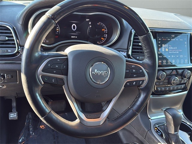 Jeep Grand Cherokee Vehicle Full-screen Gallery Image 26