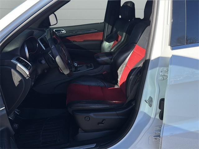 Jeep Grand Cherokee Vehicle Full-screen Gallery Image 10