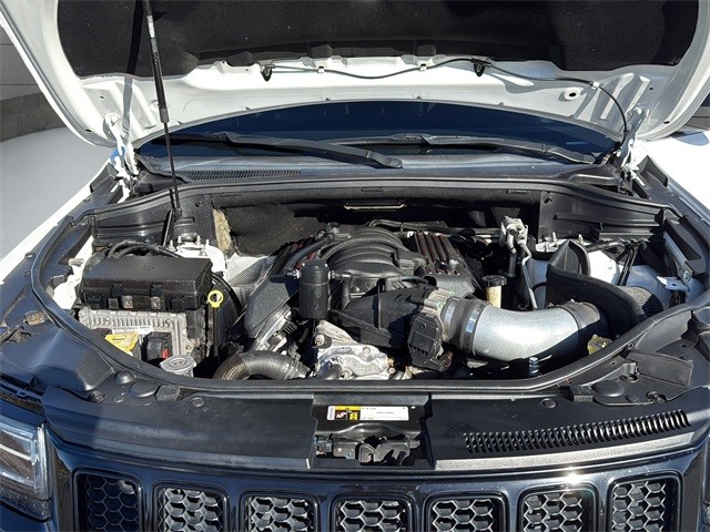 Jeep Grand Cherokee Vehicle Full-screen Gallery Image 20