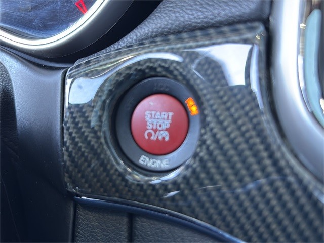 Jeep Grand Cherokee Vehicle Full-screen Gallery Image 25