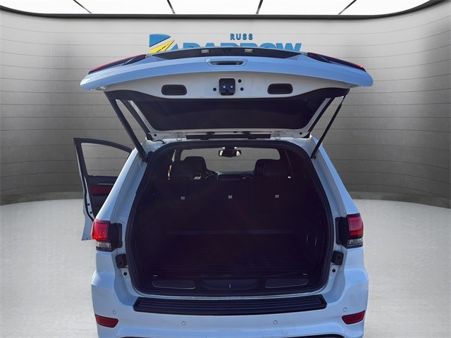 Jeep Grand Cherokee Vehicle Full-screen Gallery Image 26