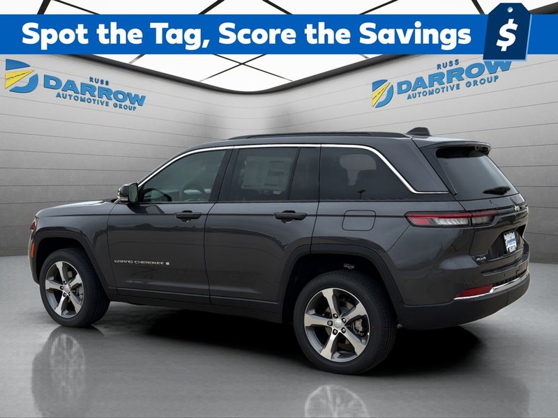 Jeep Grand Cherokee Vehicle Full-screen Gallery Image 3