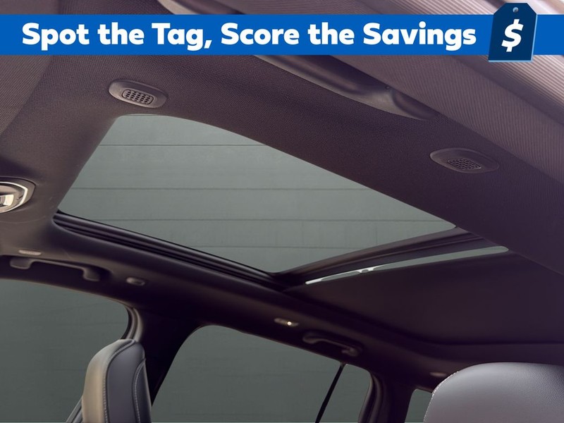 Jeep Grand Cherokee Vehicle Full-screen Gallery Image 16