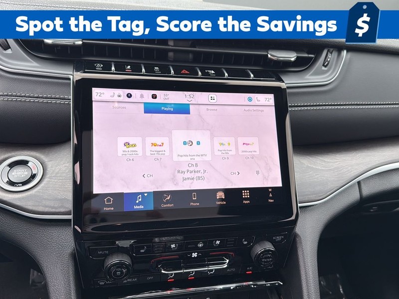 Jeep Grand Cherokee Vehicle Full-screen Gallery Image 22