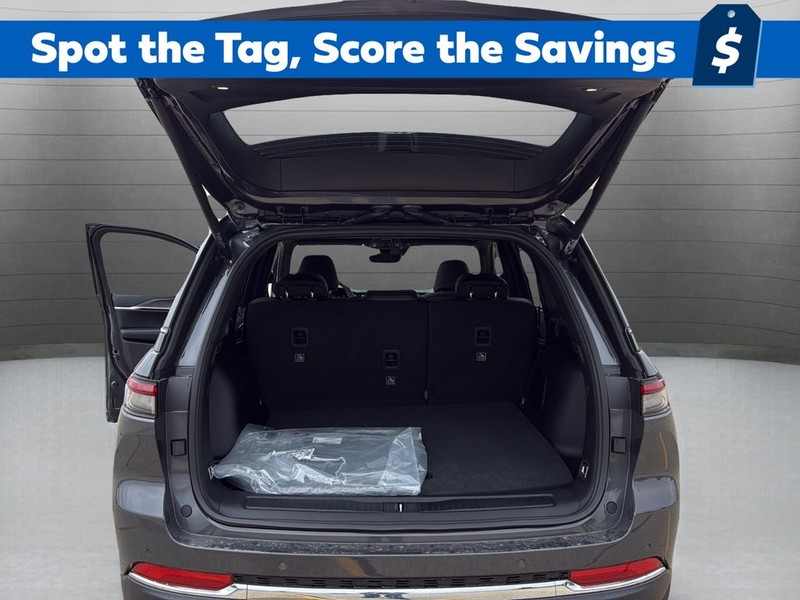 Jeep Grand Cherokee Vehicle Full-screen Gallery Image 26