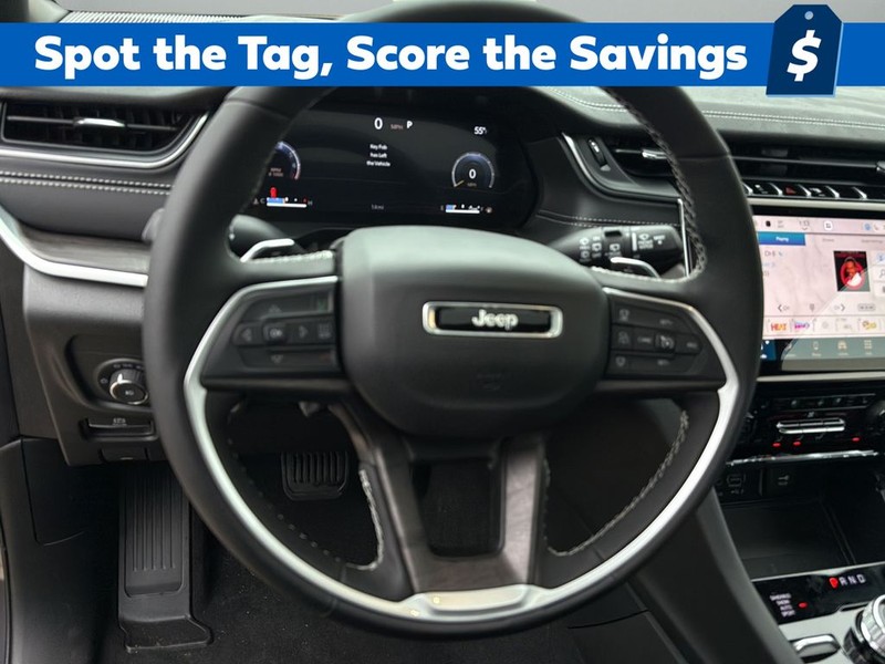 Jeep Grand Cherokee Vehicle Full-screen Gallery Image 27