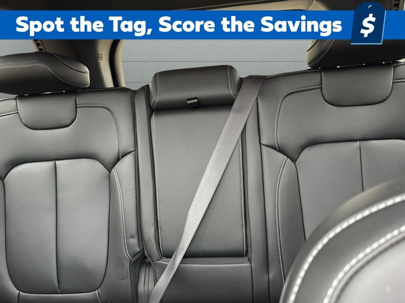 Jeep Grand Cherokee Vehicle Full-screen Gallery Image 28