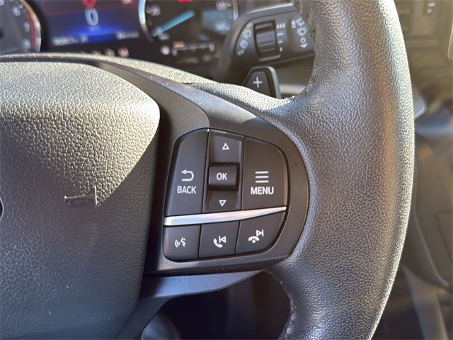 Ford Explorer Vehicle Full-screen Gallery Image 18