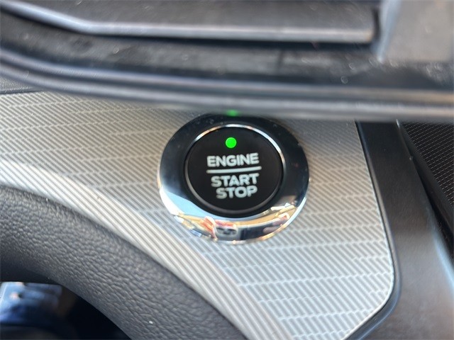 Ford Explorer Vehicle Full-screen Gallery Image 23