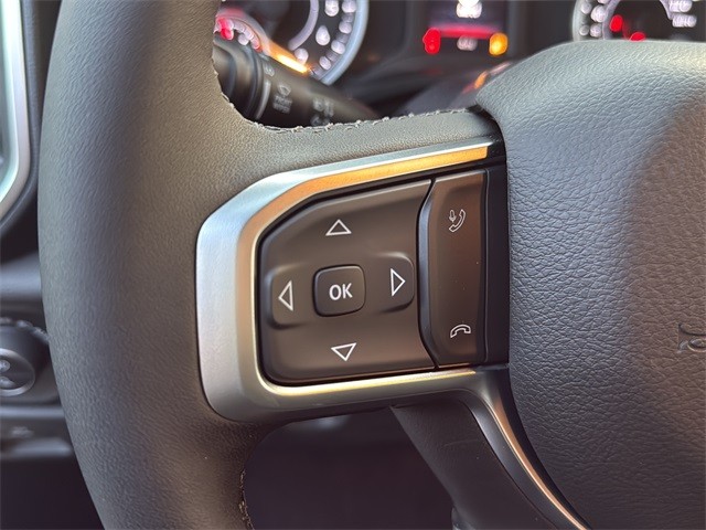 Ram 1500 Vehicle Full-screen Gallery Image 9