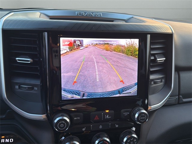 Ram 1500 Vehicle Full-screen Gallery Image 21