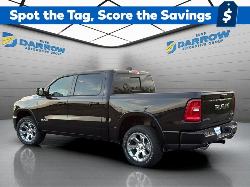 Ram 1500 Vehicle Full-screen Gallery Image 3