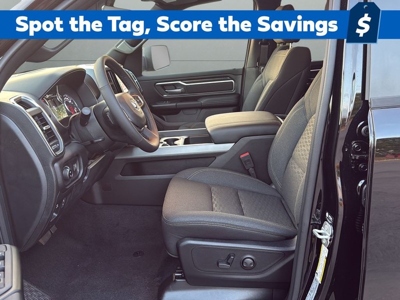 Ram 1500 Vehicle Full-screen Gallery Image 10