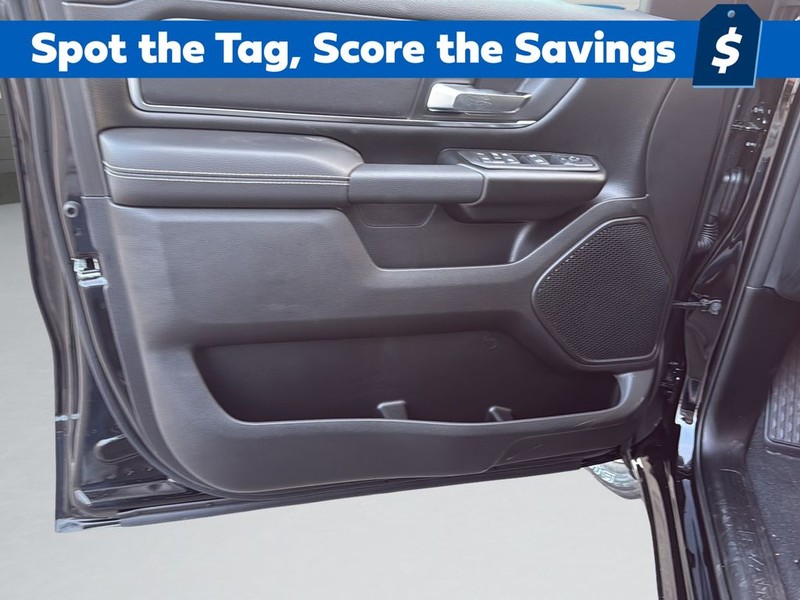 Ram 1500 Vehicle Full-screen Gallery Image 11